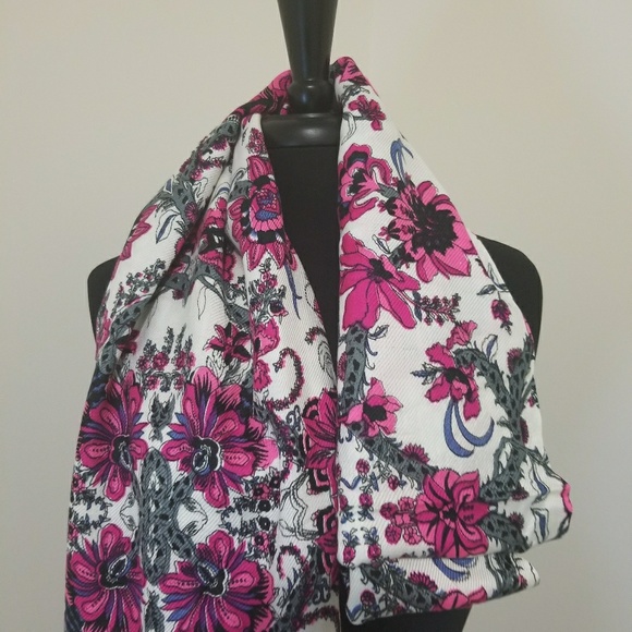 Scarf - Picture 3 of 3